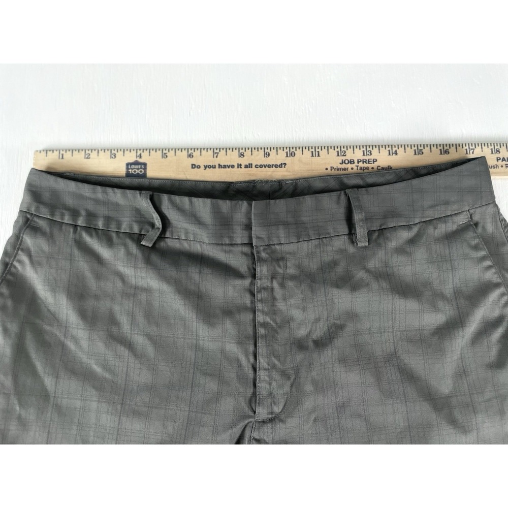 Men's UNDER ARMOUR Gray Plaid Lightweight Shorts - Size 34 Classic Golf Skate - Picture 5 of 13